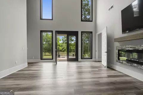 Living - 391 Parker Rd, Covington, GA 30014 photo 2 of 4