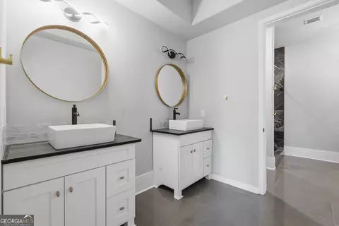 Bath - 391 Parker Rd, Covington, GA 30014 photo 1 of 7