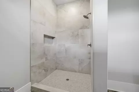 Bath - 391 Parker Rd, Covington, GA 30014 photo 6 of 7