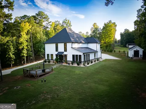 Exterior - 391 Parker Rd, Covington, GA 30014 photo 4 of 6
