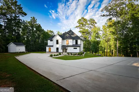 Exterior - 391 Parker Rd, Covington, GA 30014 photo 2 of 6