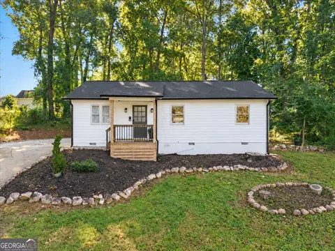 881 Brighton Dr, Lawrenceville, GA 30043
