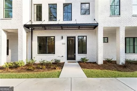 2202 Carlton Ct, Atlanta, GA 30318
