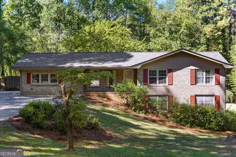 119 Hickory Ave, Fayetteville, GA 30215
