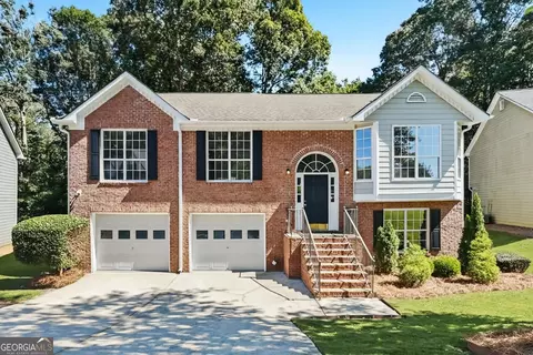 390 Oak Vista Ct, Lawrenceville, GA 30044