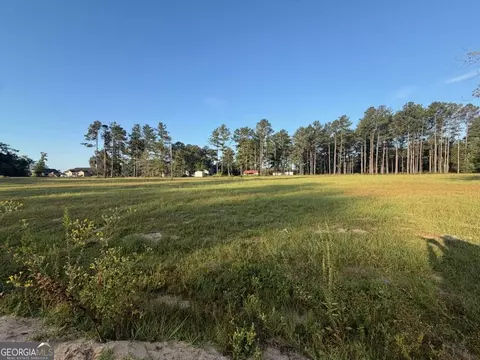 2029 Memphis Rd, Metter, GA 30439