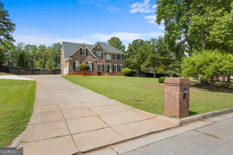 Exterior - 207 Arthur Dr, Mcdonough, GA 30252 photo 4 of 10