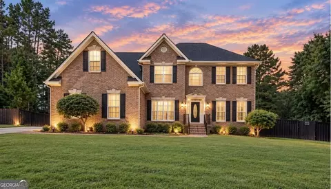 207 Arthur Dr, Mcdonough, GA 30252