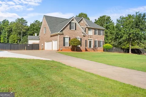 Exterior - 207 Arthur Dr, Mcdonough, GA 30252 photo 3 of 10