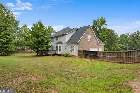 Exterior - 207 Arthur Dr, Mcdonough, GA 30252 photo 5 of 10