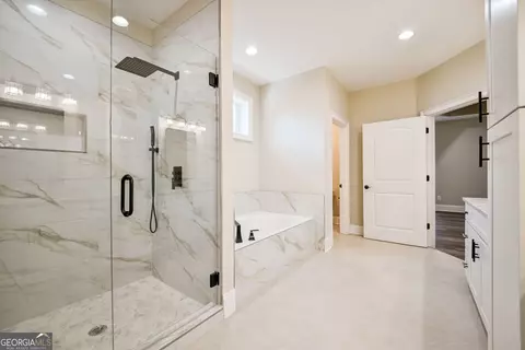Bath - 35 Mattie Ct, Mansfield, GA 30055 photo 3 of 6