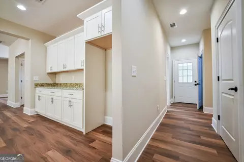 Entry Way - 35 Mattie Ct, Mansfield, GA 30055 photo 3 of 9