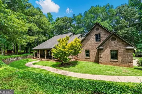 877 Mckee Rd, Waverly Hall, GA 31831