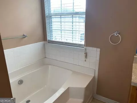 713 Burtons Cv, Hampton, GA 30228 photo 8