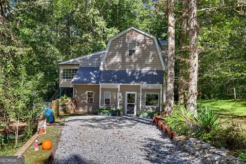 755 Beaver Lake Dr, Clarkesville, GA 30523