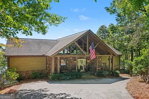 427 Smokehouse Knob Dr, Rabun Gap, GA 30568