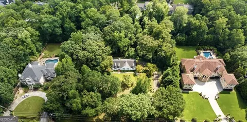 700 Heards Ferry Rd, Atlanta, GA 30328