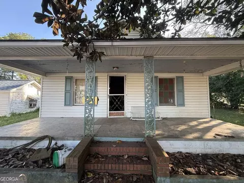 253 Commerce St, Hawkinsville, GA 31036