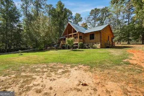 Exterior - 180 Pebble Creek Dr, Covington, GA 30016 photo 3 of 7