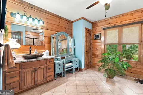 Bath - 180 Pebble Creek Dr, Covington, GA 30016 photo 1 of 4