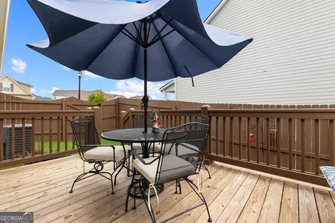 Exterior - 557 Lago Ct, Lagrange, GA 30241 photo 5 of 6