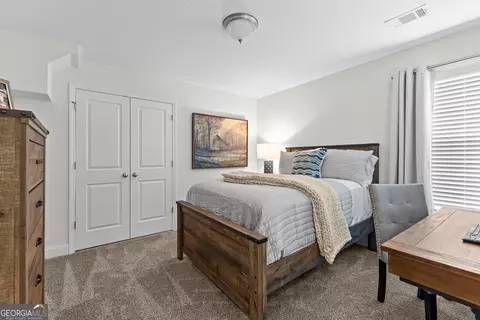Bedroom - 557 Lago Ct, Lagrange, GA 30241 photo 5 of 7