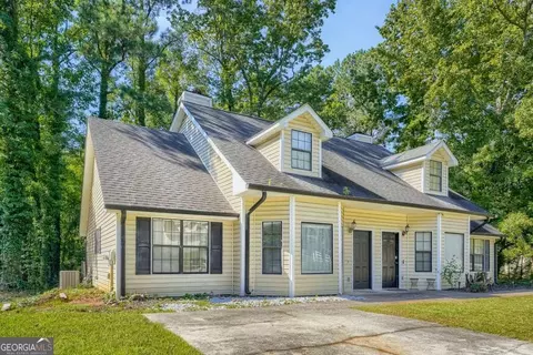 6702 Lakewood Dr, Douglasville, GA 30135