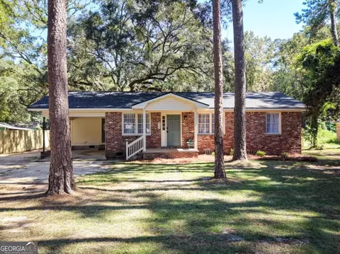 810 N Pinetree Blvd, Thomasville, GA 31792