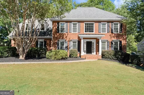 907 Forest Pond Dr, Marietta, GA 30068