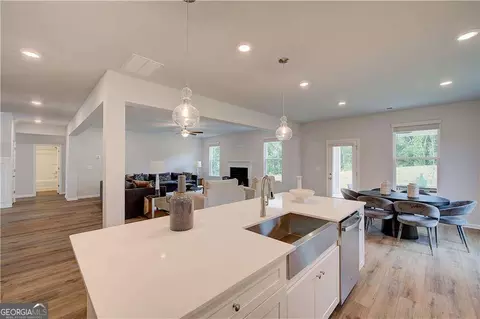 Kitchen - 188 Compass Rd, Hampton, GA 30228 photo 3 of 3