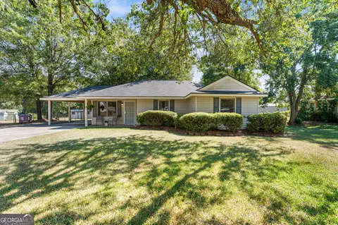 108 Shannon Ln, Centerville, GA 31028