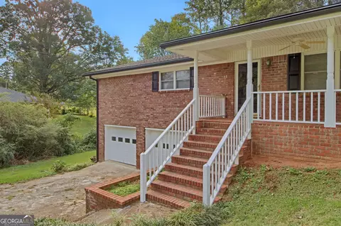 68 Christine Dr, Marietta, GA 30066