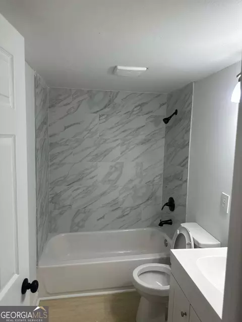 Bath - 53 Horace Carter Rd, Lagrange, GA 30240 photo 4 of 4