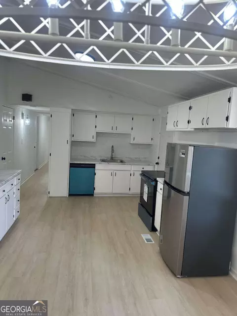 Kitchen - 53 Horace Carter Rd, Lagrange, GA 30240 photo 2 of 2