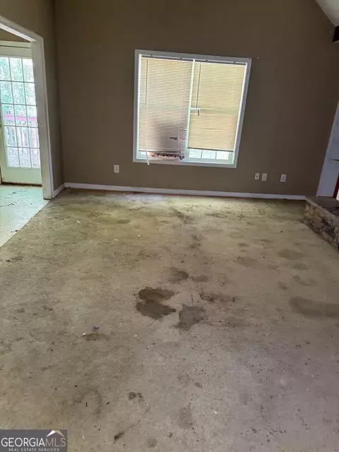 65 Riverbrooke Trl, Covington, GA 30016 photo 3