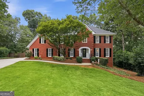 1071 Lake Washington Dr, Lawrenceville, GA 30043