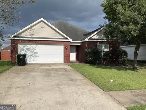 305 Manchester Ln, Byron, GA 31008