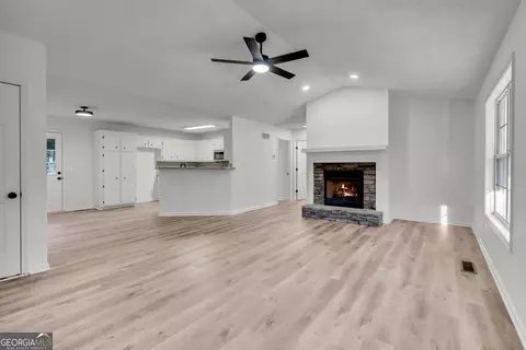 Living - 284 Hobson Dr, Jasper, GA 30143 photo 1 of 4