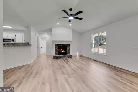Living - 284 Hobson Dr, Jasper, GA 30143 photo 2 of 4