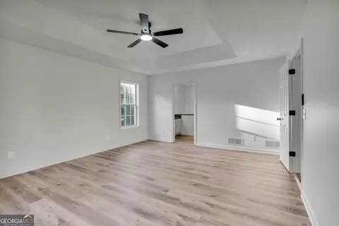 Entry Way - 284 Hobson Dr, Jasper, GA 30143 photo 3 of 6