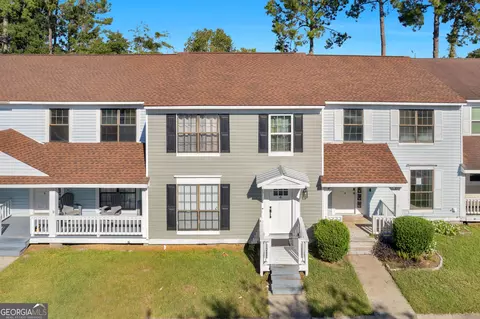 912 Pineland Ave #4, Hinesville, GA 31313