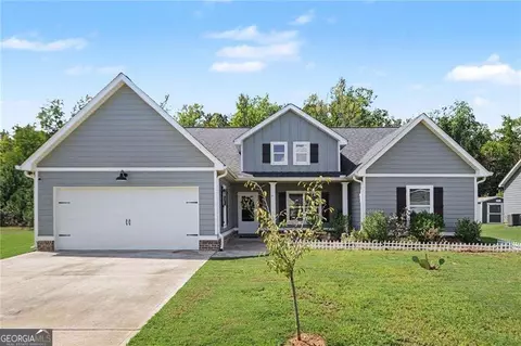 119 Springwood Dr, Carrollton, GA 30117