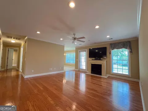 Living - 1012 Springdale Rd, Dublin, GA 31021 photo 3 of 4
