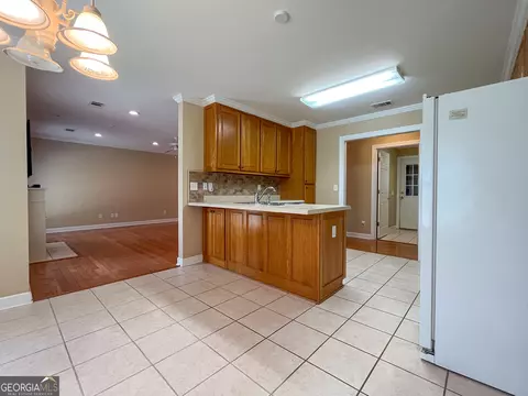 Kitchen - 1012 Springdale Rd, Dublin, GA 31021 photo 1 of 3