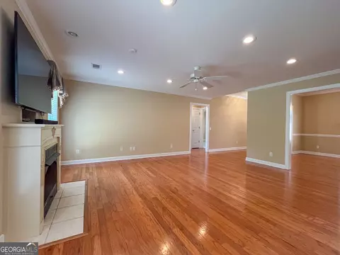 Living - 1012 Springdale Rd, Dublin, GA 31021 photo 4 of 4
