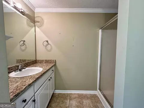 Bath - 950 John Lovelace Rd, Lagrange, GA 30241 photo 3 of 7