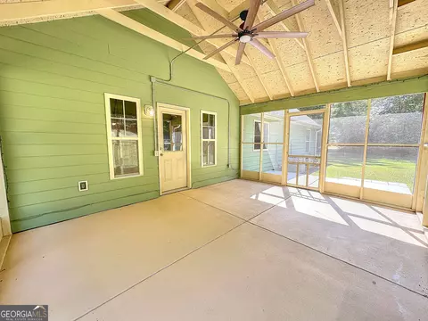 Exterior - 950 John Lovelace Rd, Lagrange, GA 30241 photo 5 of 9