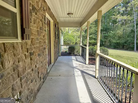 Exterior - 950 John Lovelace Rd, Lagrange, GA 30241 photo 2 of 9