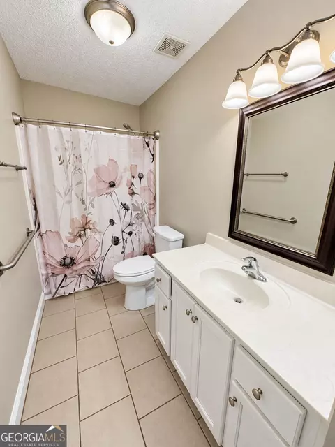 Bath - 130 Pine St, Pulaski, GA 30451 photo 2 of 3