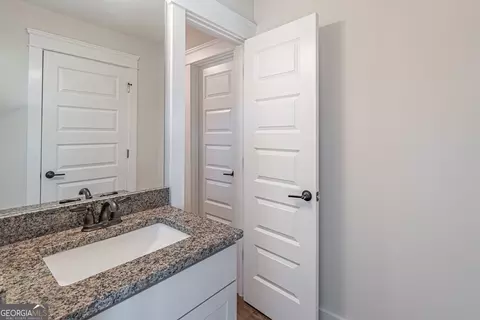 Bath - 2849 Windsor Knoll Dr, Dacula, GA 30019 photo 4 of 9